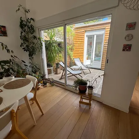 Charming 2 Bedroom House Beautiful Garden And Patio Apartment Lille