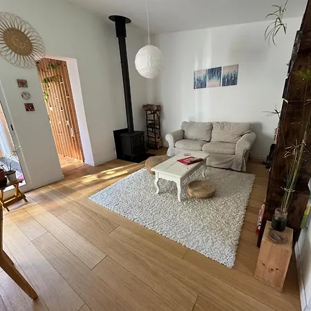 Charming 2 Bedroom House Beautiful Garden And Patio Apartment