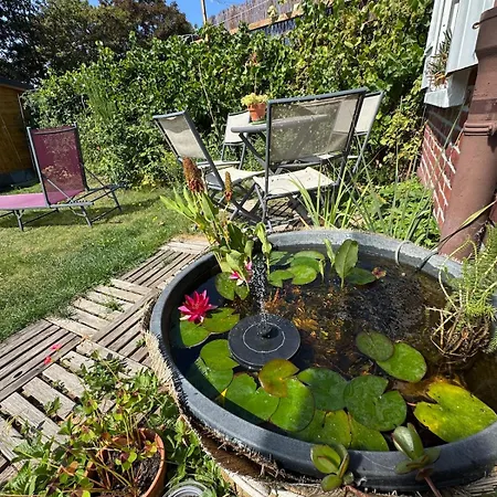 Charming 2 Bedroom House Beautiful Garden And Patio *