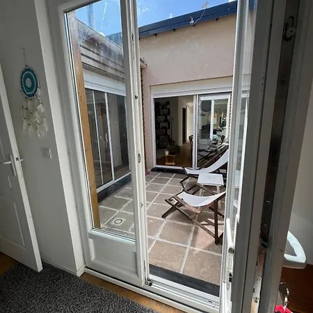 Charming 2 Bedroom House Beautiful Garden And Patio * Lille