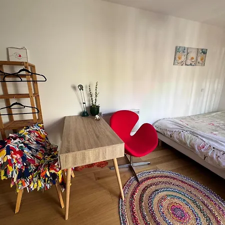 Charming 2 Bedroom House Beautiful Garden And Patio *