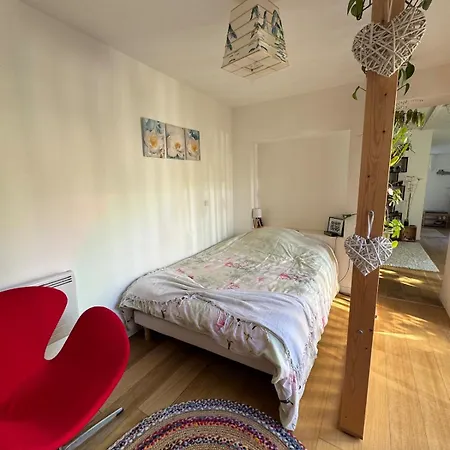 Charming 2 Bedroom House Beautiful Garden And Patio Appartement *